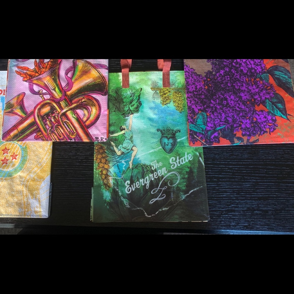 9 NWT Random Trader Joe's Regional Shopping Gift bags/Totes “Reduced to Sale” - Picture 15 of 16